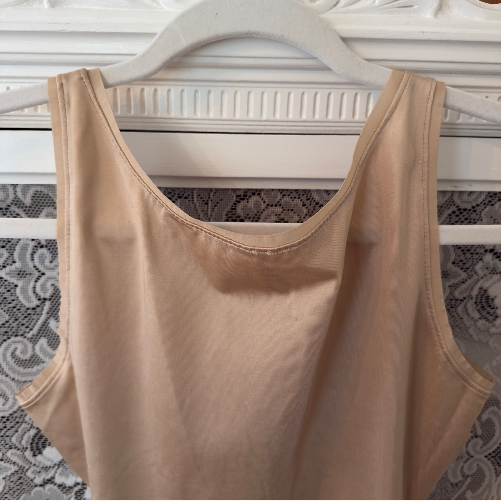 SPANX Simplicity Cross Over V-Neck Shaper - Picture 5 of 10
